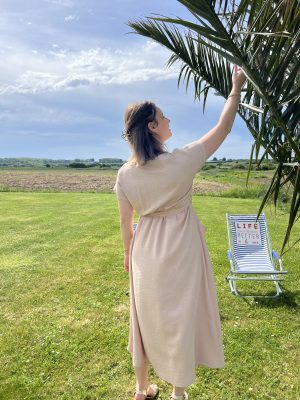 Robe mi-longue Julia beige – Image 2